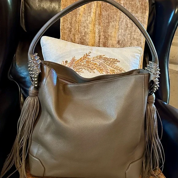 Gorgeous Christian Louboutin Eloise Tassel Hobo Shoulder Bag - Picture 9 of 16